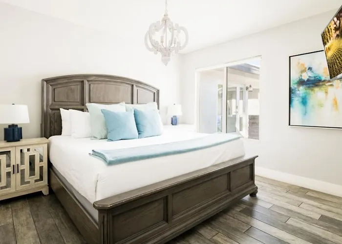 The Sun Valley Estate * Phoenix